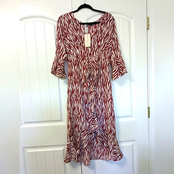 NWT Pretty Darling Dress - Picture 2 of 6